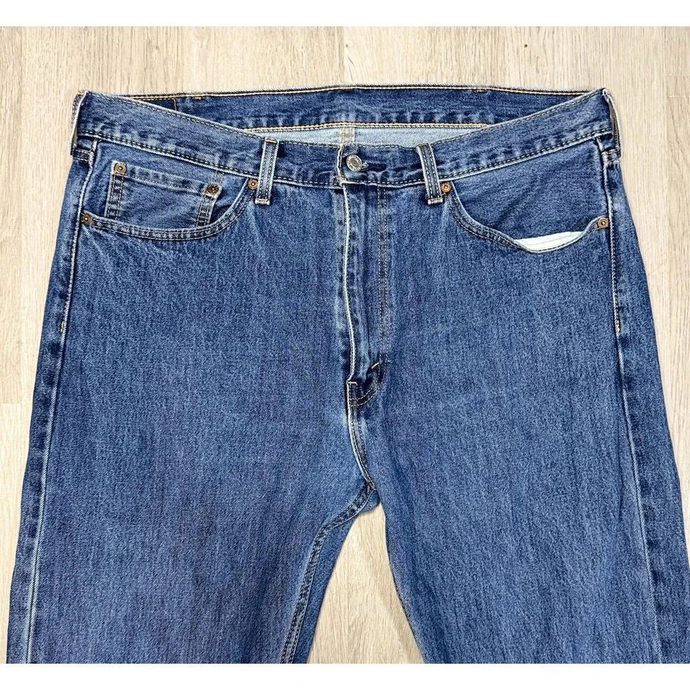 Levis 505 Regular Fit Jeans Mens Size 38x30 Straight Leg Blue Medium Wash Casual